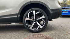 Nissan Qashqai 1.6 DiG-T Tekna 5dr Petrol Hatchback